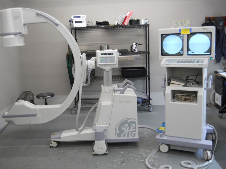 OEC 9800 9in ESP Super C C-Arm
