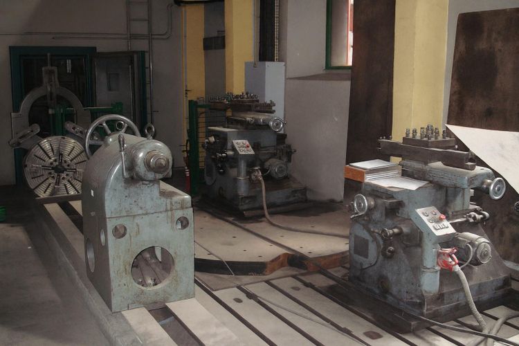 Schneider Engine Lathe 27 rpm Ø 3300 x 7500 mm