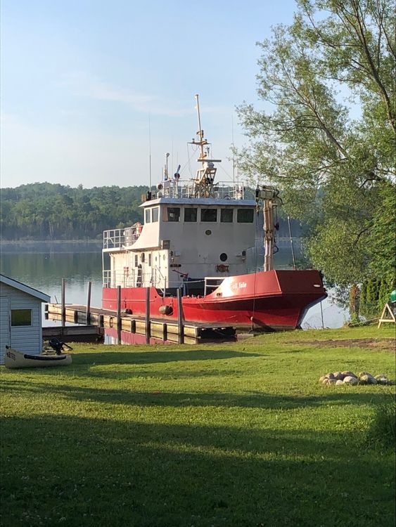 Steel Ex-CCG Buoy Tender 62’6″ x 19’8″