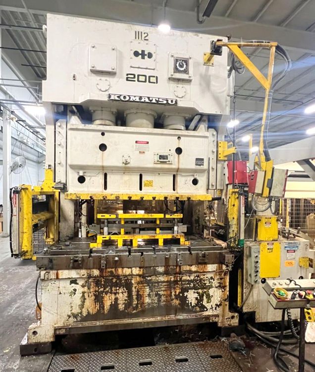 Komatsu OBW200-2 220 ton