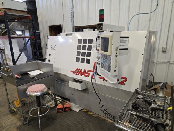 Haas Haas CNC Control 3,750 RPM HL-2 2 Axis