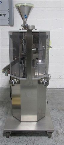 Korsch XL 100 rotary tablet press