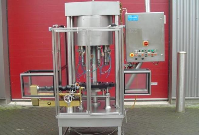 Calumatic MTV-10 dry vacuum capper