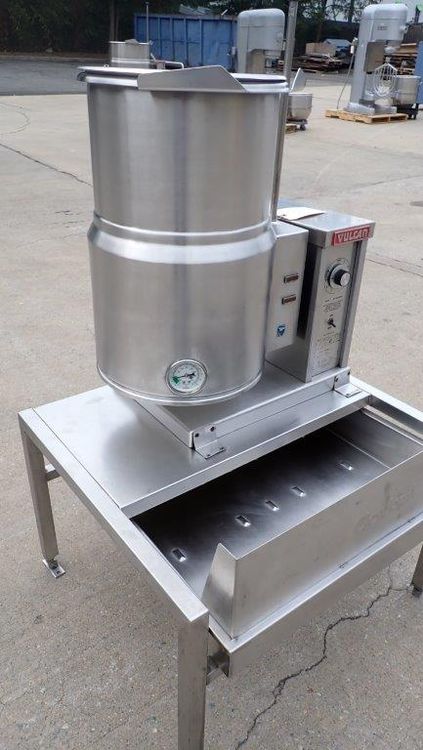 Vulcan VEC-6 Jacketed Tilt Kettle