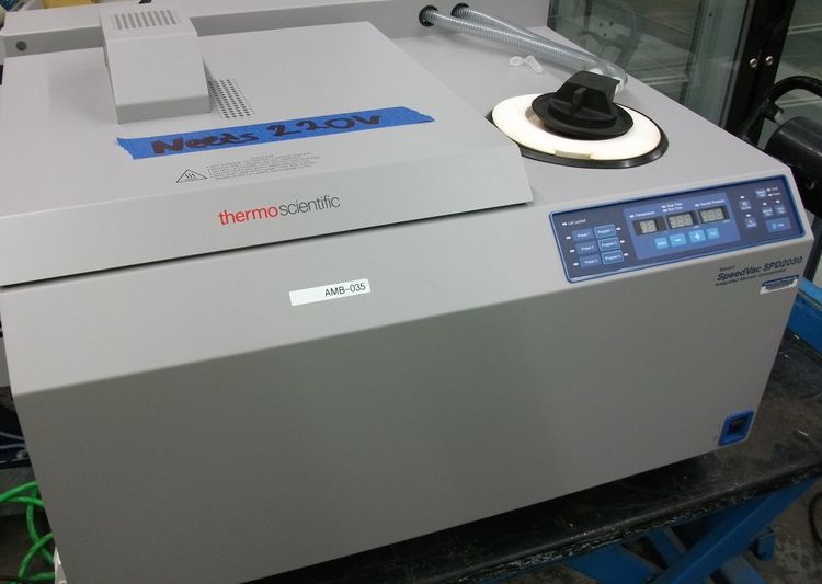 Thermo Scientific Savant SpeedVac SPD 2030 Integrated Vacuum Concentrator