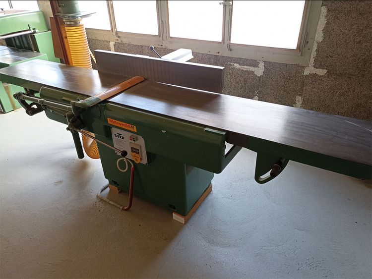 Utis D40