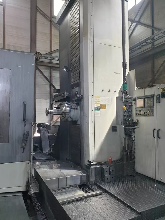Hyundai WIA KBN-135L 5.13" 2,500 RPM