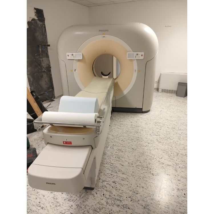 Philips Ingenuity Flex 16 slice CT Scanner