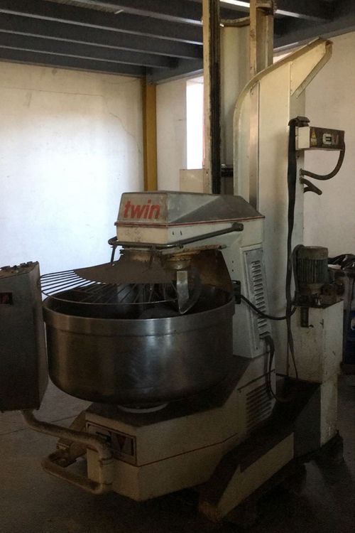 TWIN SPIRAL MIXER