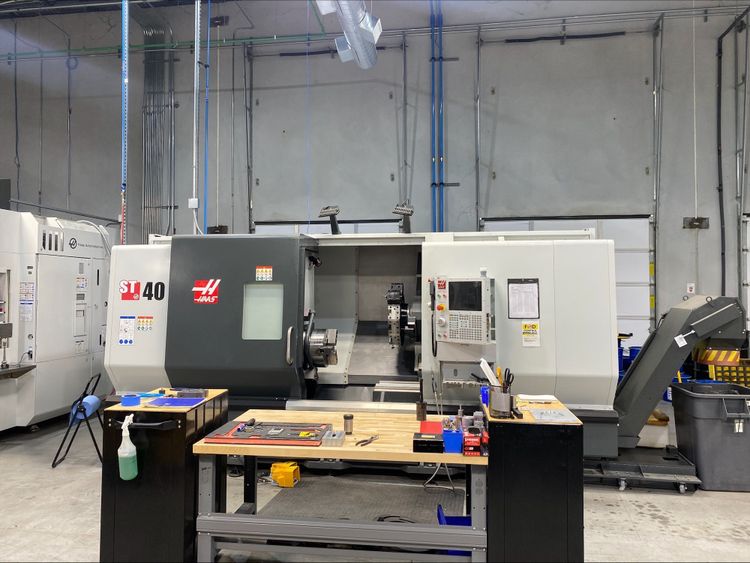 Haas Haas 2-Axis CNC Control with 15" Color LCD Monitor 2400 rpm ST-40 2 Axis