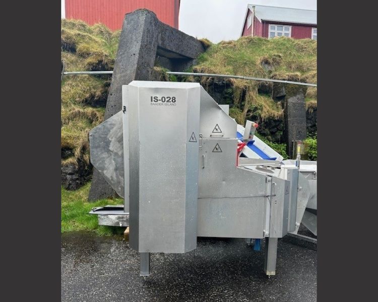 Baader IS-028 Whitefish Heading Machine