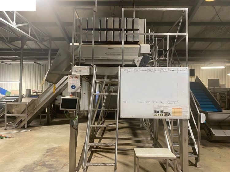 Newtec Multihead weigher 9 and 8 heads