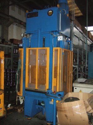 Robopress Max. 100 Ton