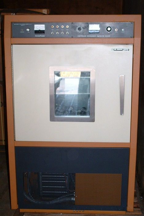 New Brunswick Psycrotherm G-27 Incubator Shaker