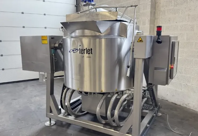 Terlet Vertical cooking vessel