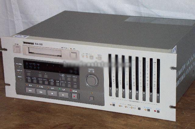 Tascam DA-88 Audio Recorder/Player