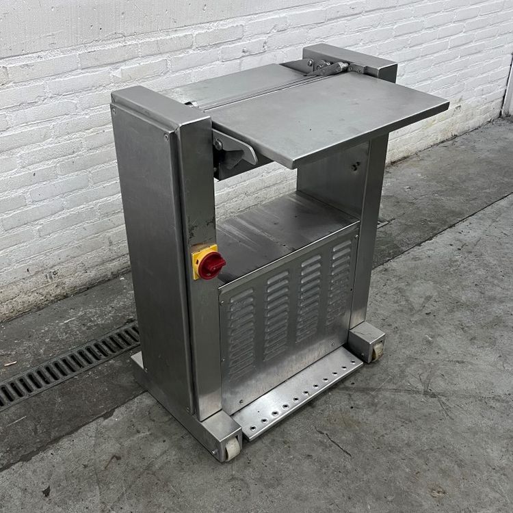 Maja FEM 435 Skinning Machine