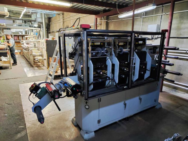 Newfoil 5500 Narrow-web hot foil stamping and embossing machine