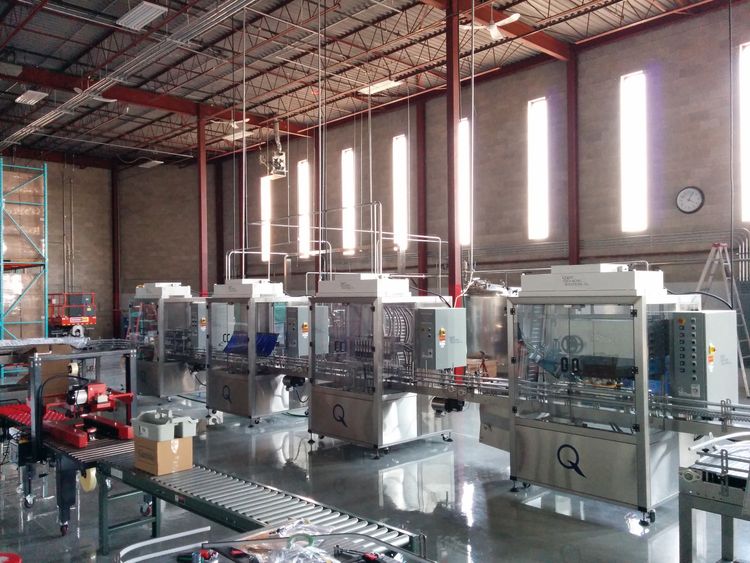 Complete High Speed Liquid Bottle Filling Packaging Line
