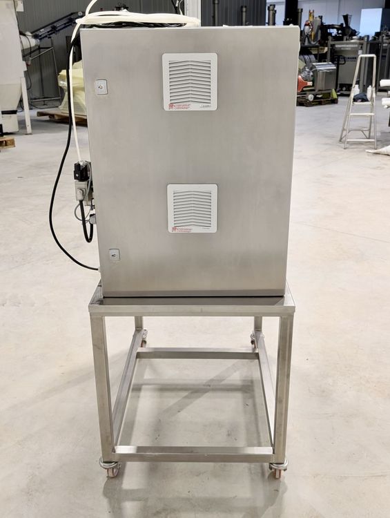 Transvis  Semi-automatic screw capping machine