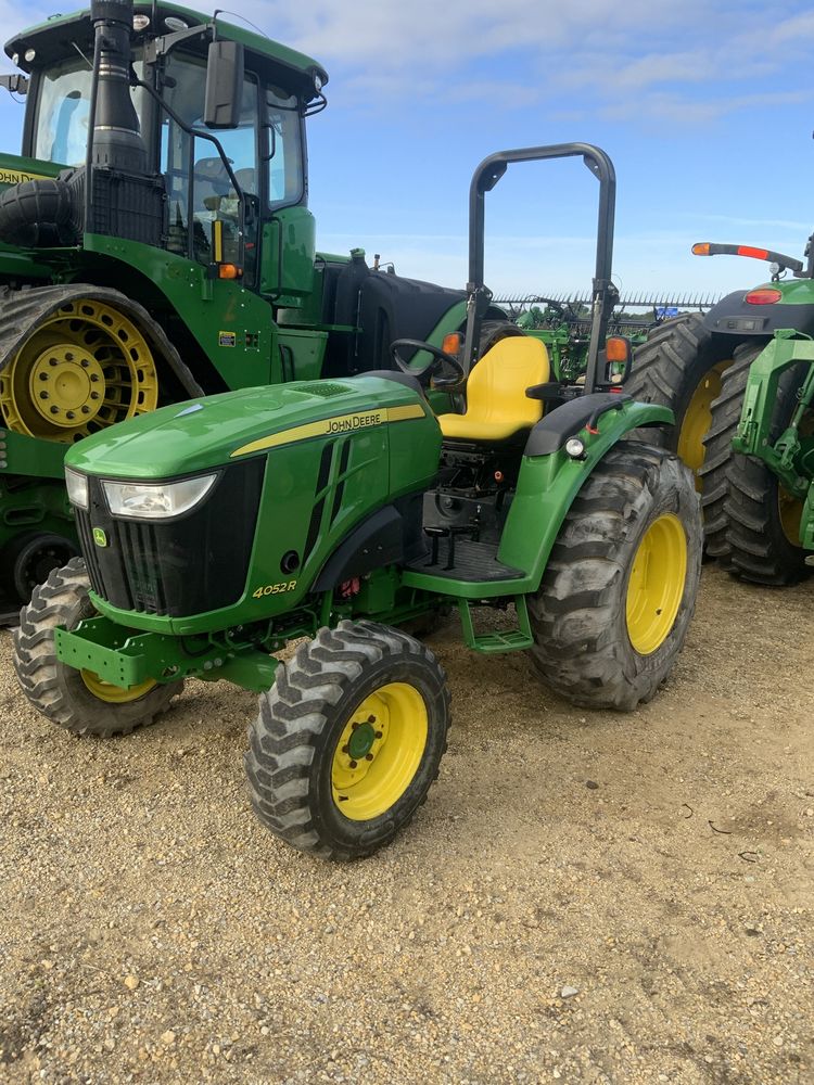 John Deere 4052R Tractor