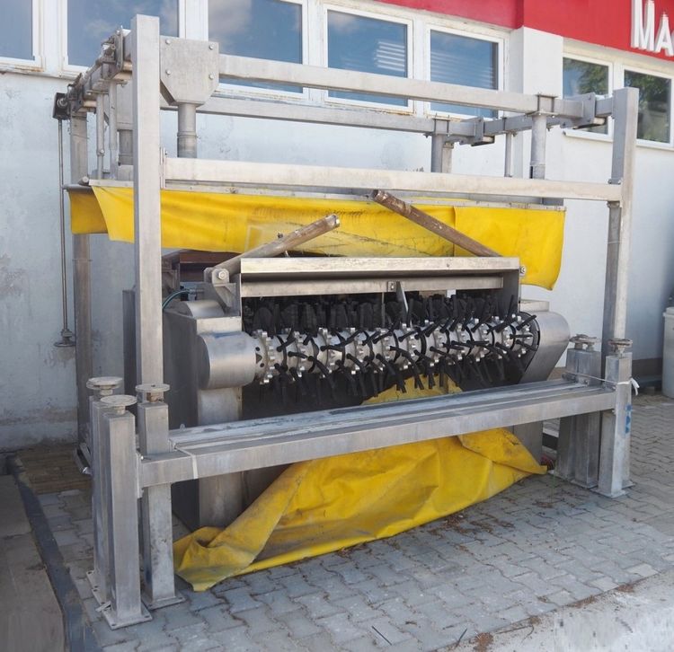 Linco Plucking Machine
