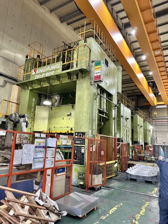 4 Ssangyong (SIMPAC) PRESS LINE WITH ROBOTS 300 Tons - 600 Tons