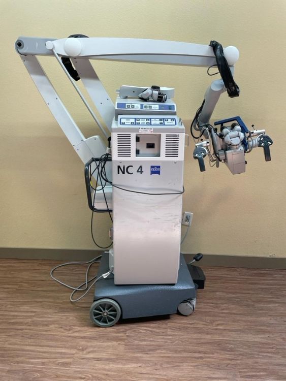 ZEISS Opmi Neuro NC4 Rolling Surgical Microscope