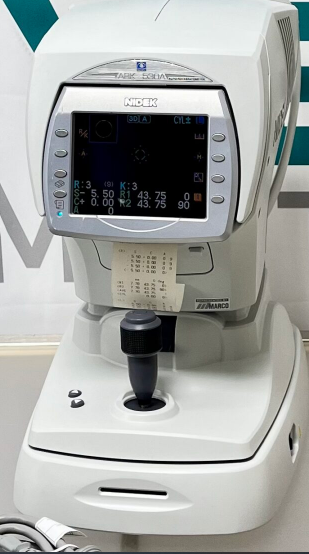 Nidek ARK-530A Auto Ref/ Keratometer