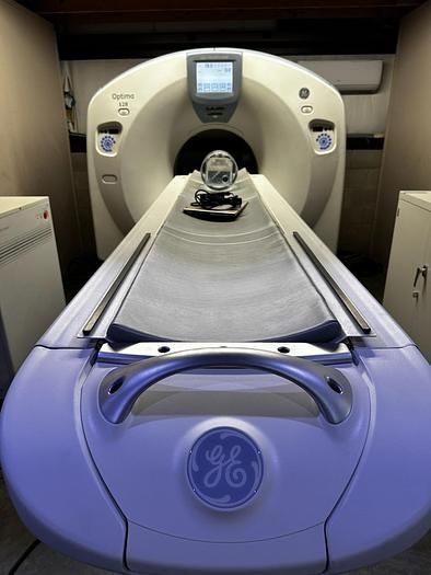 GE Optima 660 CT Scanner