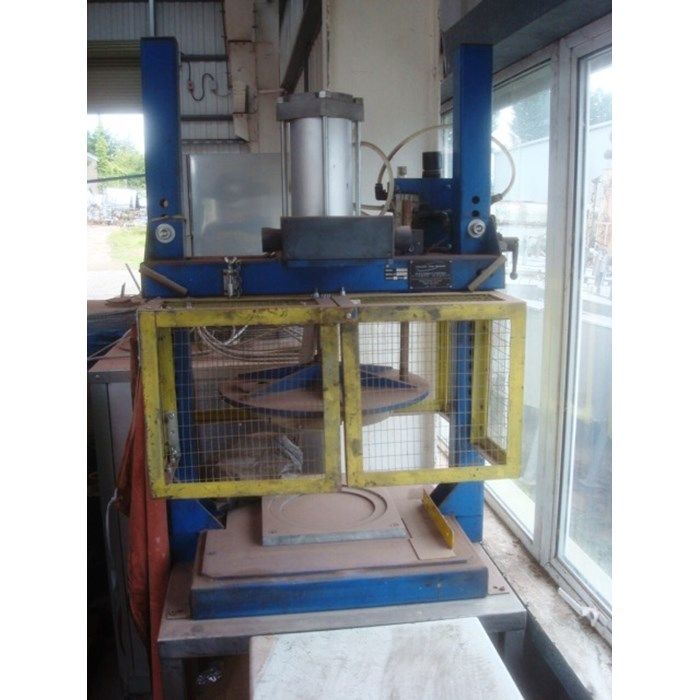 Schoeller Allibert Ropac Bucket Cap Press