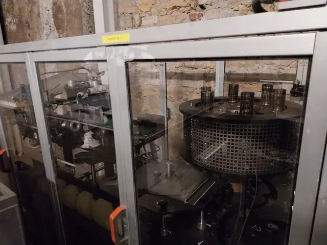 Robino & Galandrino MONO. F/ASTRA 6 Capsuling machine 6t polylaminate