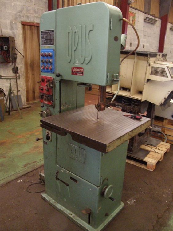 Opus 400 VERTICAL BANDSAW Automatic