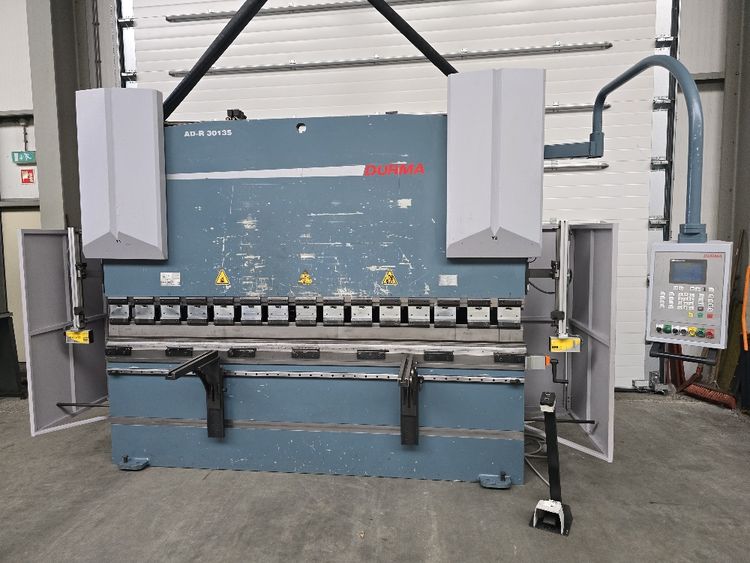 Durma AD R 30135 135 ton press force