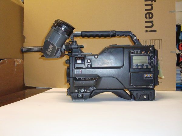 Sony BVW-D600P CAMCORDERS