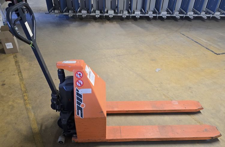 Mic TMX-E C/GN 54X115 1.000 kg electric scissor lift