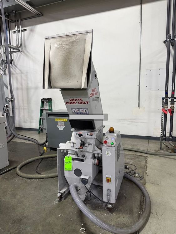 Wittmann ML33 Granulator