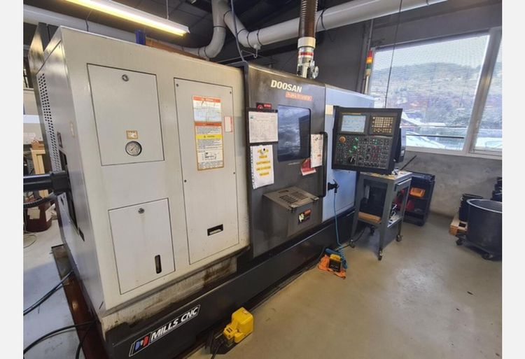 Doosan FANUC 18i-TB CN 5000 rpm CNC LATHE TT1800 SY 3 Axis