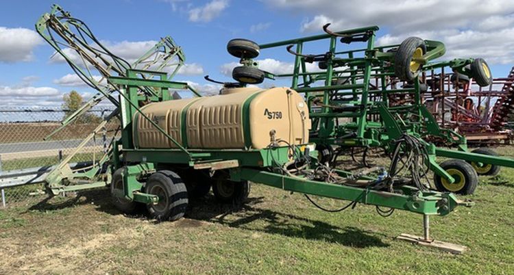 Other Pull-Type Sprayers