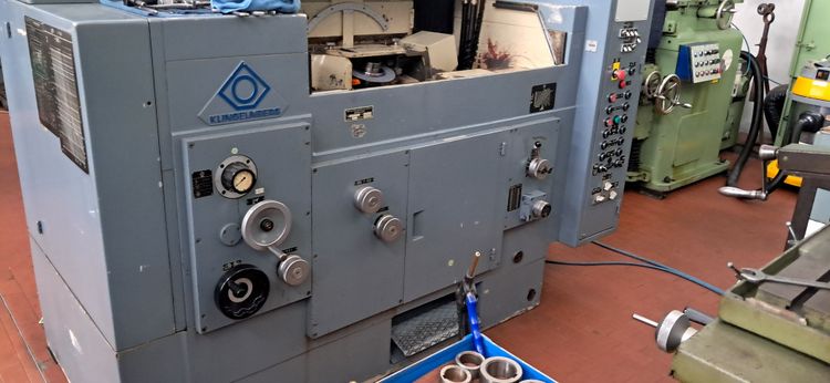 Klingelnberg AGW 232 E Variable Speed Gear hobbing machine