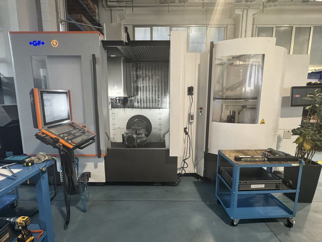 Mikron MILL E 700 U 5 Axis