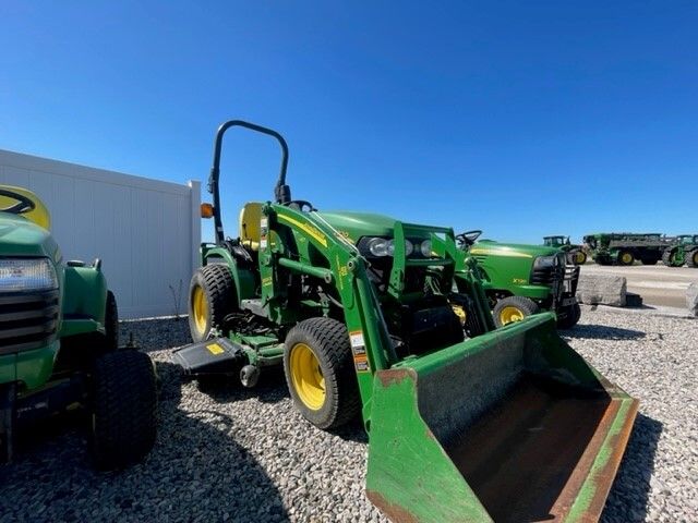 John Deere 2320 Tractor