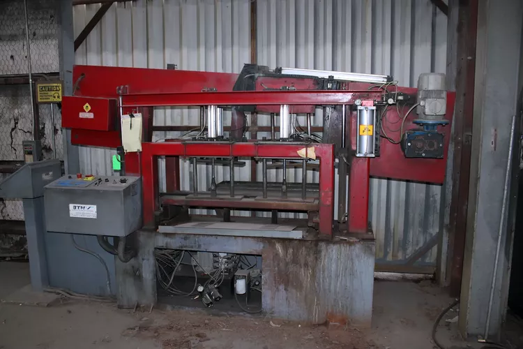 BTM 125 SA 34 Band Saw SemiAutomatic
