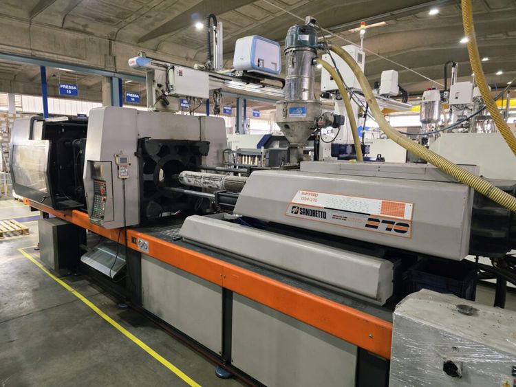 Sandretto Plastic injection presses