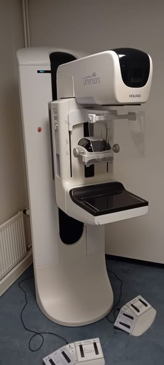 Hologic Dimensions 3D Tomo Mammo