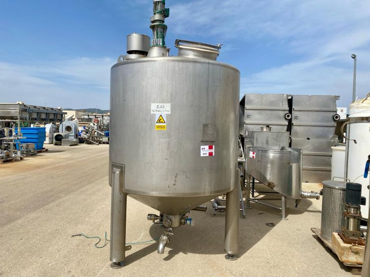 Hispania FCP Tank capacity 2500 lts with mixer