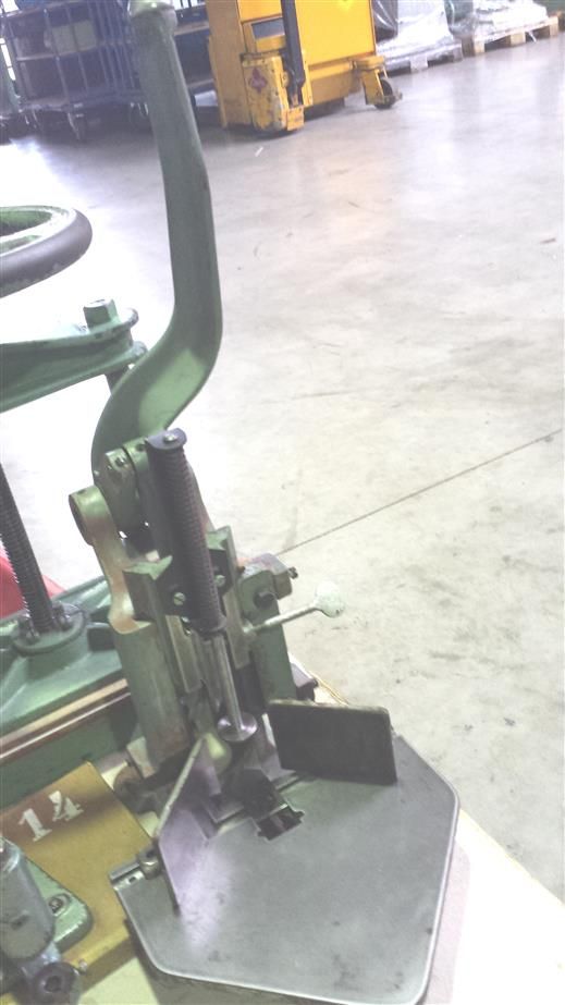 Krause Y6R/65, Round Corner Cutter