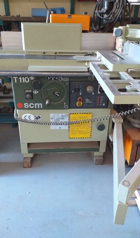 SCM T110 Router