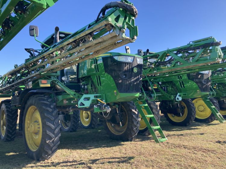 John Deere R4038 Selfpropelled Sprayers