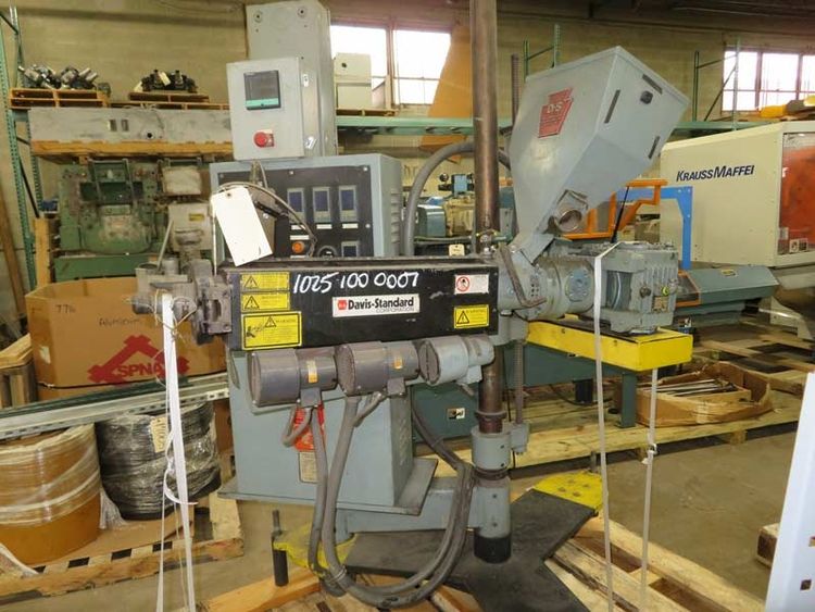 Davis Standard DS 125 pedestal extruder